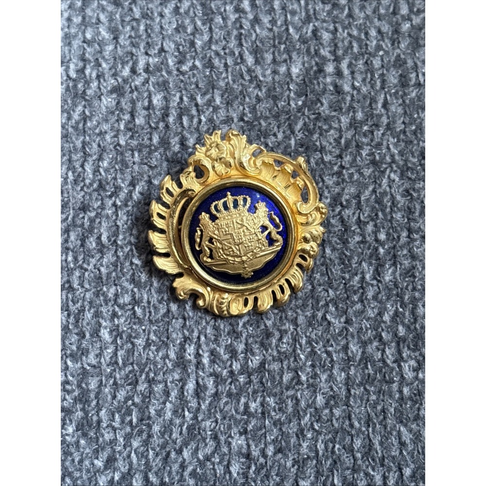 Vintage Coat of Arms Brooch CC Sporrong & Co Stockholm Gold and With Blue Enamel